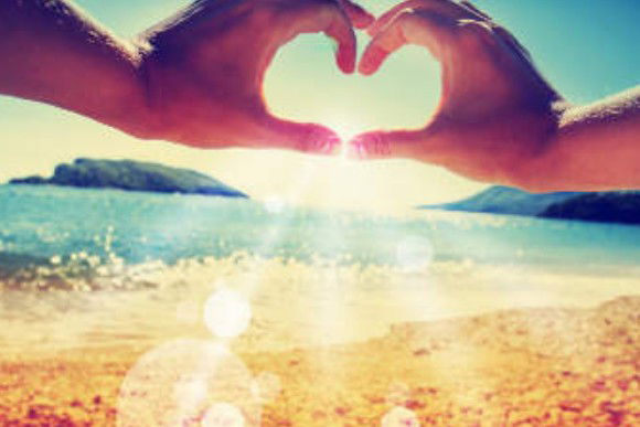 I 3 segni zodiacali con cui puoi flirtare quest’estate se vuoi fare conquiste in spiaggia
