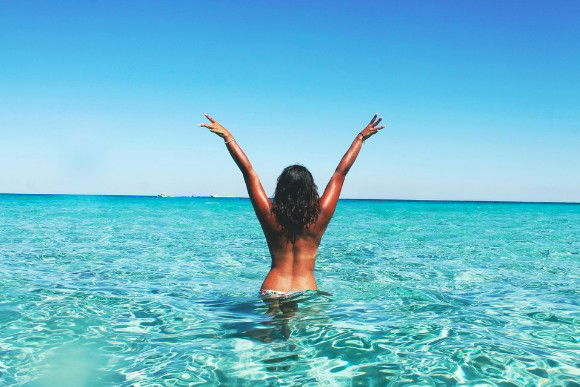 I 3 segni zodiacali con cui puoi flirtare quest’estate se vuoi fare conquiste in spiaggia