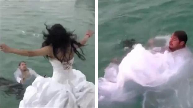 Si tuffano in mare per festeggiare il matrimonio: la sposa rischia di annegare per il suo abito