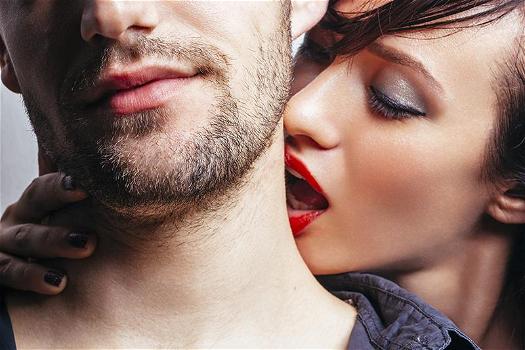 Baci sul collo per sedurlo: tecniche e consigli