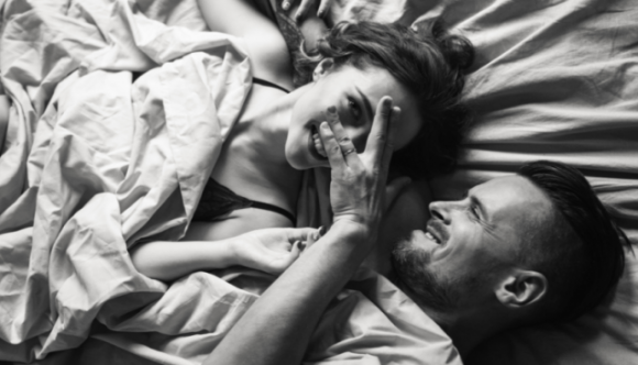16 cose che pensa un uomo quando vede la sua ragazza nuda
