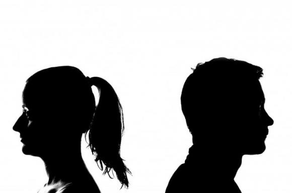 Se il tuo partner fa queste 5 cose, faresti meglio a tornare single