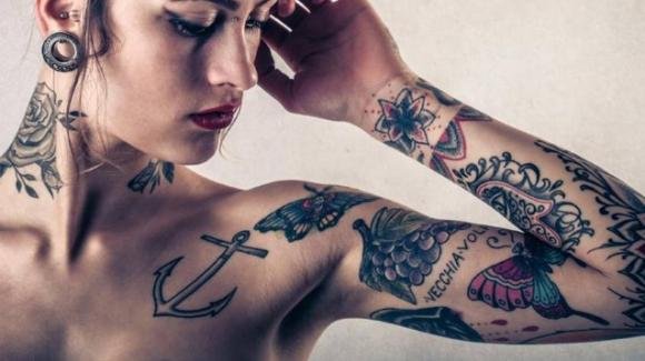 Tatuaggi pieghevoli ad effetto ottico: è questa l’ultima frontiera in fatto di tattoo