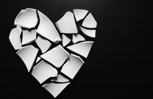6 segni che hai accanto un partner infedele (anche se non ha mai tradito)