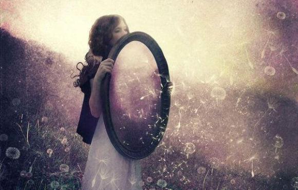 Alcune persone non sono fedeli a te, ma al bisogno di te. Quando i loro bisogni cambiano, non ti vogliono più