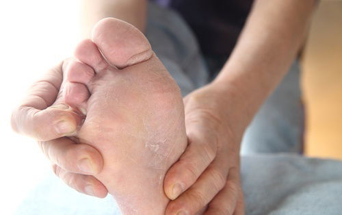 Immergi i piedi nell’aceto una volta alla settimana e vedrai come tutti i tuoi problemi di salute scompariranno