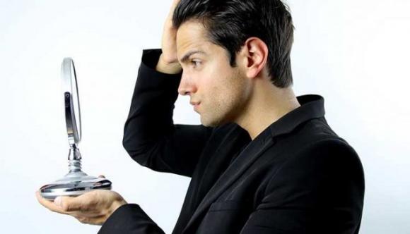 5 motivi per cui avere una relazione con un narcisista non può funzionare