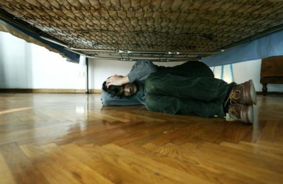 Hikikomori: il popolo silenzioso dei reclusi in casa. Boom anche in Italia