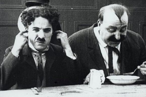 Non riesci a sopportare chi mangia e beve rumorosamente? Allora sei un genio!