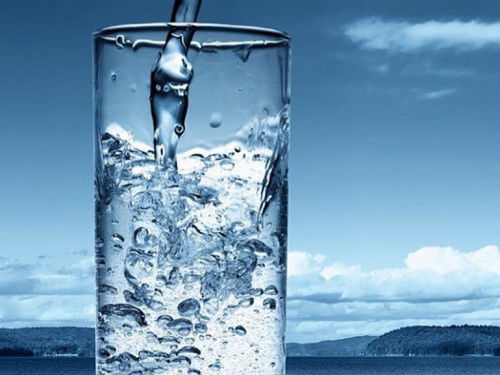 Consiglio d’oro: bevi acqua ogni mattina a stomaco vuoto per un mese. Il risultato ti sorprenderà!
