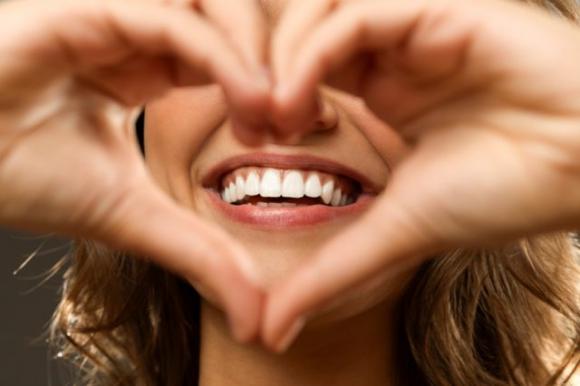 5 metodi efficaci per risolvere in soli 5 minuti l’alitosi