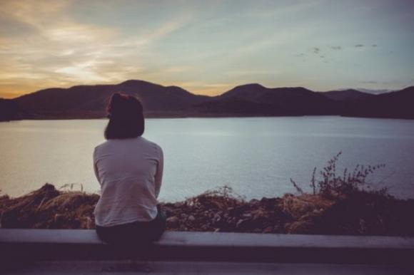 7 segni che una donna dello Scorpione è completamente innamorata di te