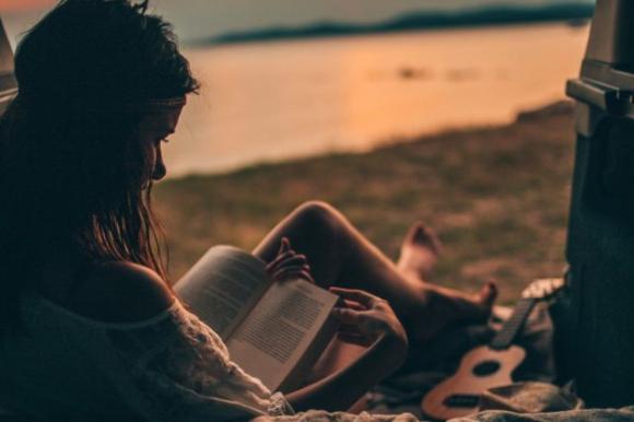 I 5 segni zodiacali più studiosi, spendono la loro vita nella ricerca della conoscenza