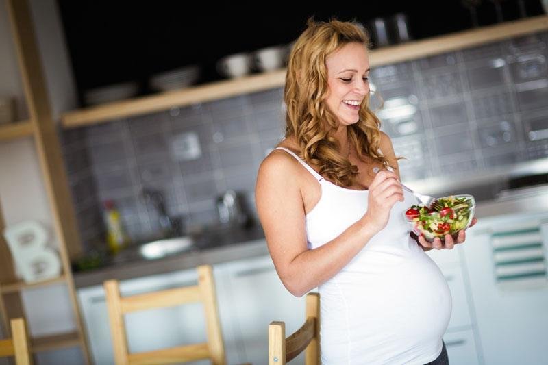 A 31 settimane di gravidanza, per attutire la fame, è opportuno assumere molte porzioni di frutta e di verdura