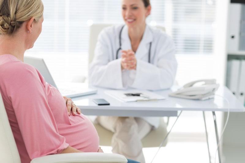 A 34 settimana di gravidanza è bene confrontarsi con il ginecologo o l'ostetrica sulle modalità del parto