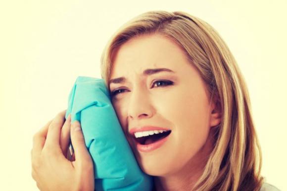 11 metodi efficaci per fermare il dolore al dente del giudizio