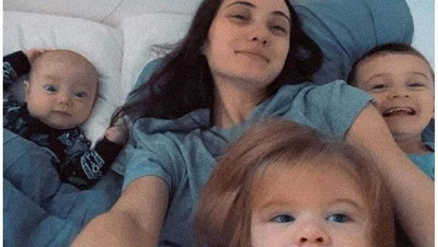 Mamma toglie la vita ai suoi 2 bambini e poi si toglie la vita