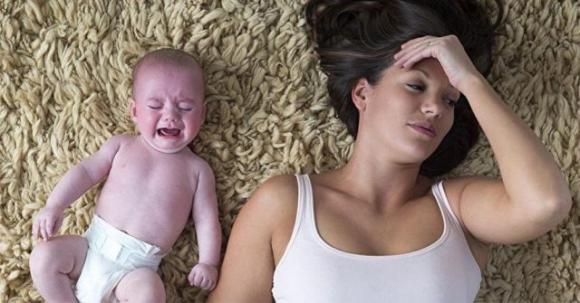 Stare a casa con i bambini è più difficile che andare a lavoro, lo conferma uno studio