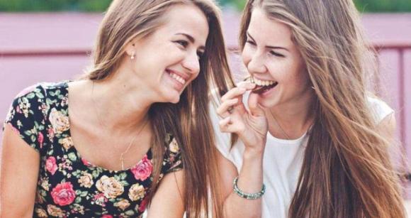 6 motivi per cui una ragazza sarcastica con un cuore grande è la fidanzata ideale!