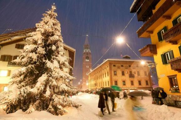 Il cocktail perfetto da bere durante le feste in base al tuo segno zodiacale