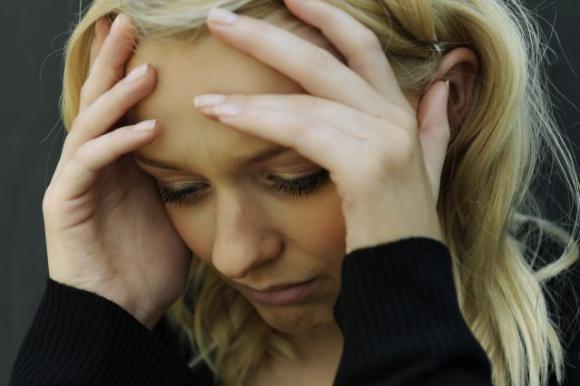 7 segni che una persona sta soffrendo di “depressione nascosta”