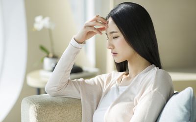 9 motivi per cui dovresti innamorarti di una ragazza che piange spesso