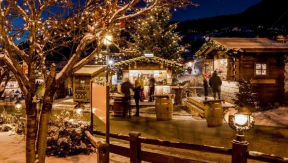 Il cocktail perfetto da bere durante le feste in base al tuo segno zodiacale