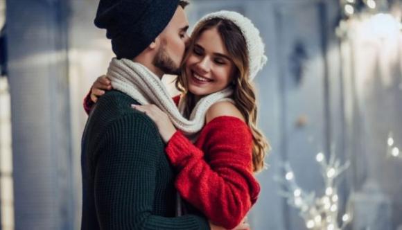 Questo è il primo Natale con la tua ragazza? Ecco cosa devi sapere