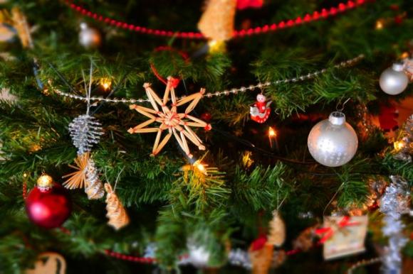 La canzone di Natale perfetta per te, in base al tuo segno zodiacale