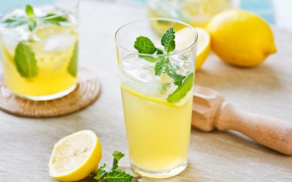 Pulisci il fegato, i reni e perdi fino a 10 Kg di peso con questa bevanda detox!