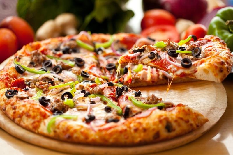 In caso di intolleranza al lievito bisogna ridurre o eliminare la pizza dalla propria dieta