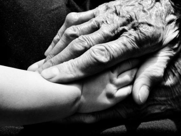 Tutti noi diventiamo genitori dei nostri genitori prima o poi