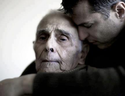 Tutti noi diventiamo genitori dei nostri genitori prima o poi