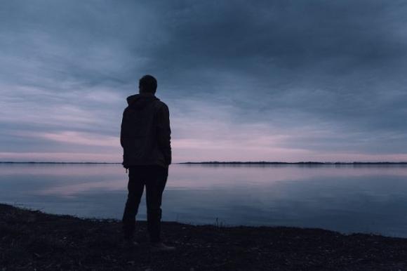 15 segnali che il tuo migliore amico non è davvero il tuo migliore amico