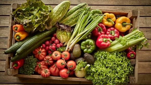 Chi mangia carne è più sano di chi segue una dieta vegana: lo conferma uno studio