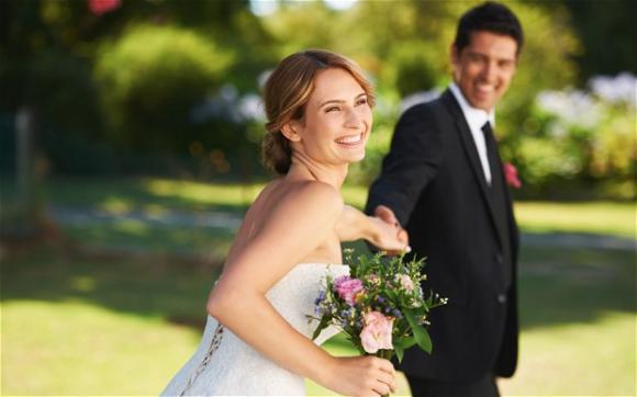 Come trascorrono il tempo le persone sposate e quelle single? Ecco le differenze