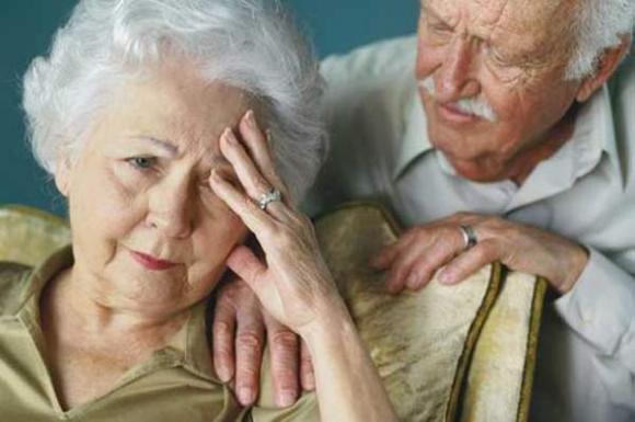 Le persone affette da Alzheimer non perdono la capacità di riconoscere una carezza: non facciamogliela mai mancare