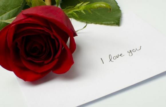 Spedire lettere di San Valentino alla tua cotta segreta può essere considerata una molestia