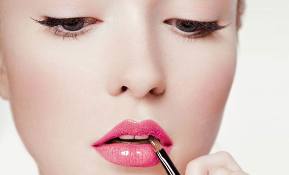 La psicologia del rossetto, ogni donna ha il suo: scopri cosa rivela sulla tua personalità