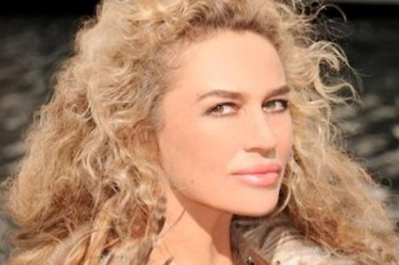 Lory Del Santo: “Concedersi per fare carriera? Non ci trovo niente di sbagliato”