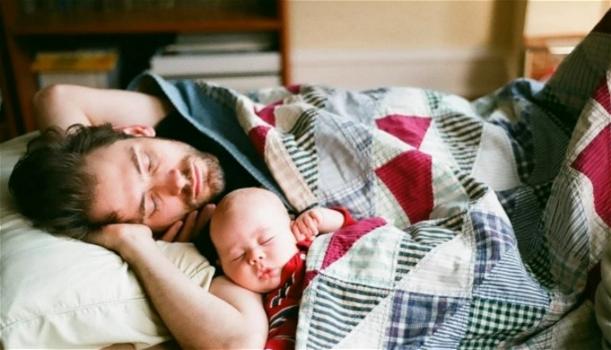La nascita di un figlio rovina il sonno dei genitori per almeno sei anni