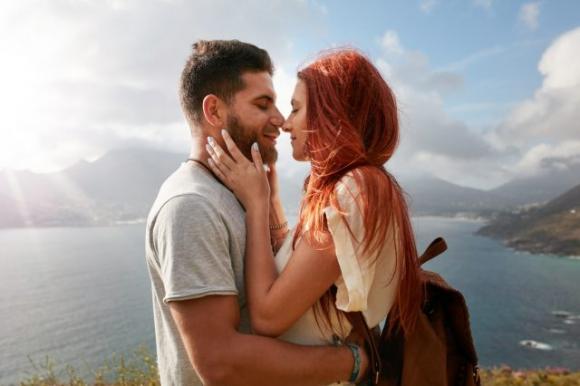 Come conquistare la persona che ti piace in base al suo segno zodiacale: segreti e consigli