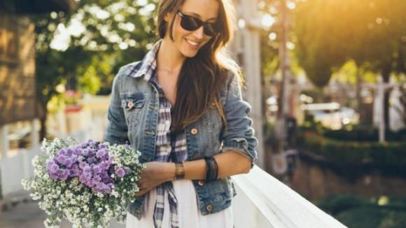 Quando una donna si taglia i capelli, vuole cambiare vita. Ecco tutti i significati di questo gesto