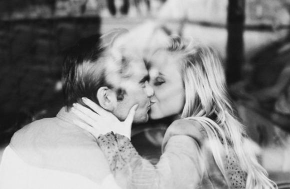 Le 11 cose che un uomo fa solo quando è davvero innamorato di una donna