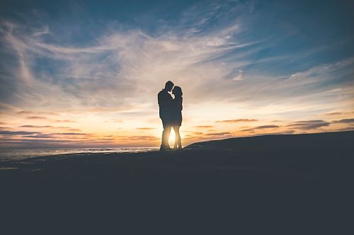 La prima cosa che vedi ti dirà cosa non può mancare per te in amore. Cosa hai visto?