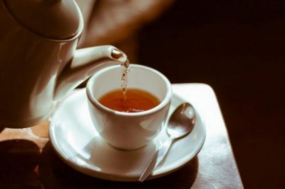 8 tisane da bere prima di dormire per disintossicare il fegato e bruciare i grassi. L’ultima fa davvero miracoli!