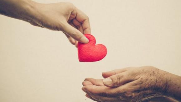 Non elemosinare l’amore di nessuno, nessuno ha il diritto di renderci infelici senza il nostro permesso
