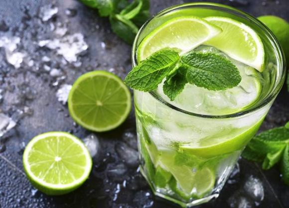 Bere gin tonic può aiutarti a perdere peso: brucia le calorie velocemente e accelera il metabolismo