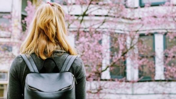 Quando una donna si taglia i capelli, vuole cambiare vita. Ecco tutti i significati di questo gesto