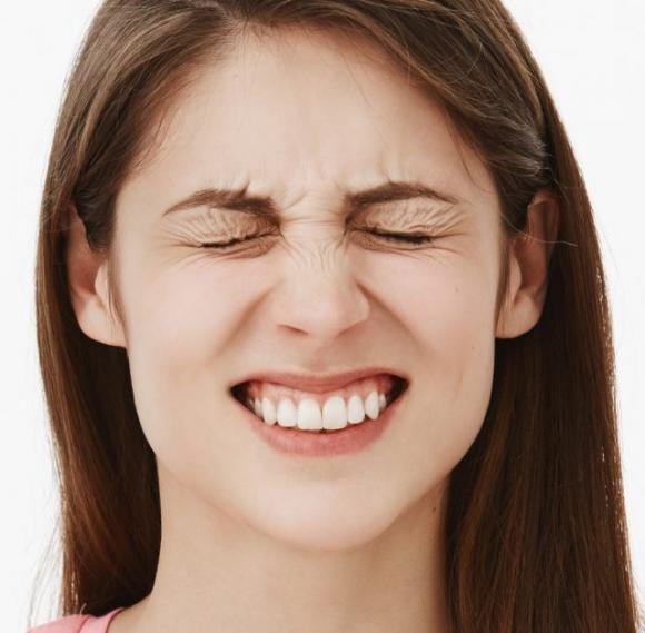 8 esercizi per snellire le guance paffute senza troppi sforzi: bastano solo 60 secondi!